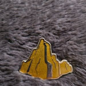 Treasure Cove Disney Trading Pin